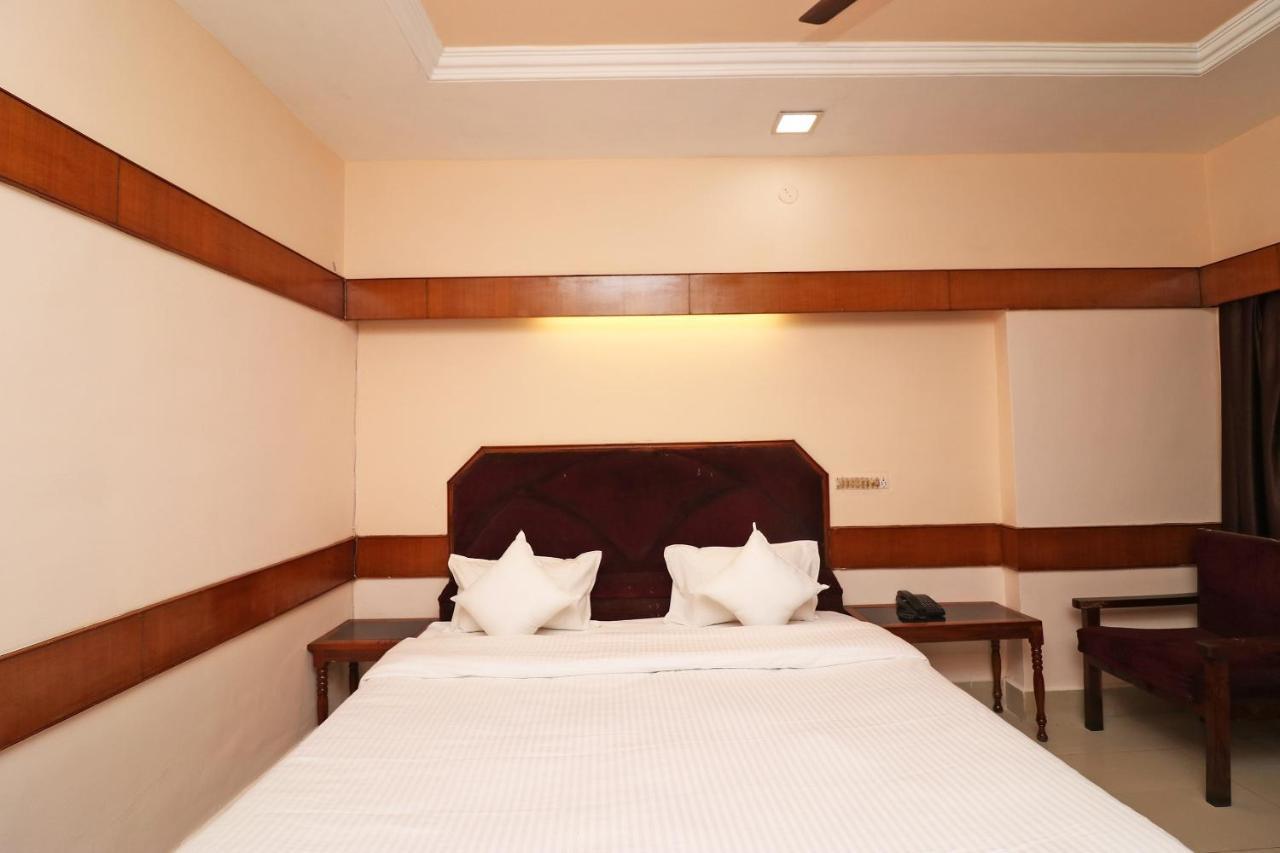 Spot On 37002 Hotel Natraj Bilaspur  Luaran gambar