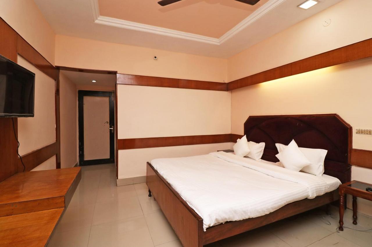 Spot On 37002 Hotel Natraj Bilaspur  Luaran gambar