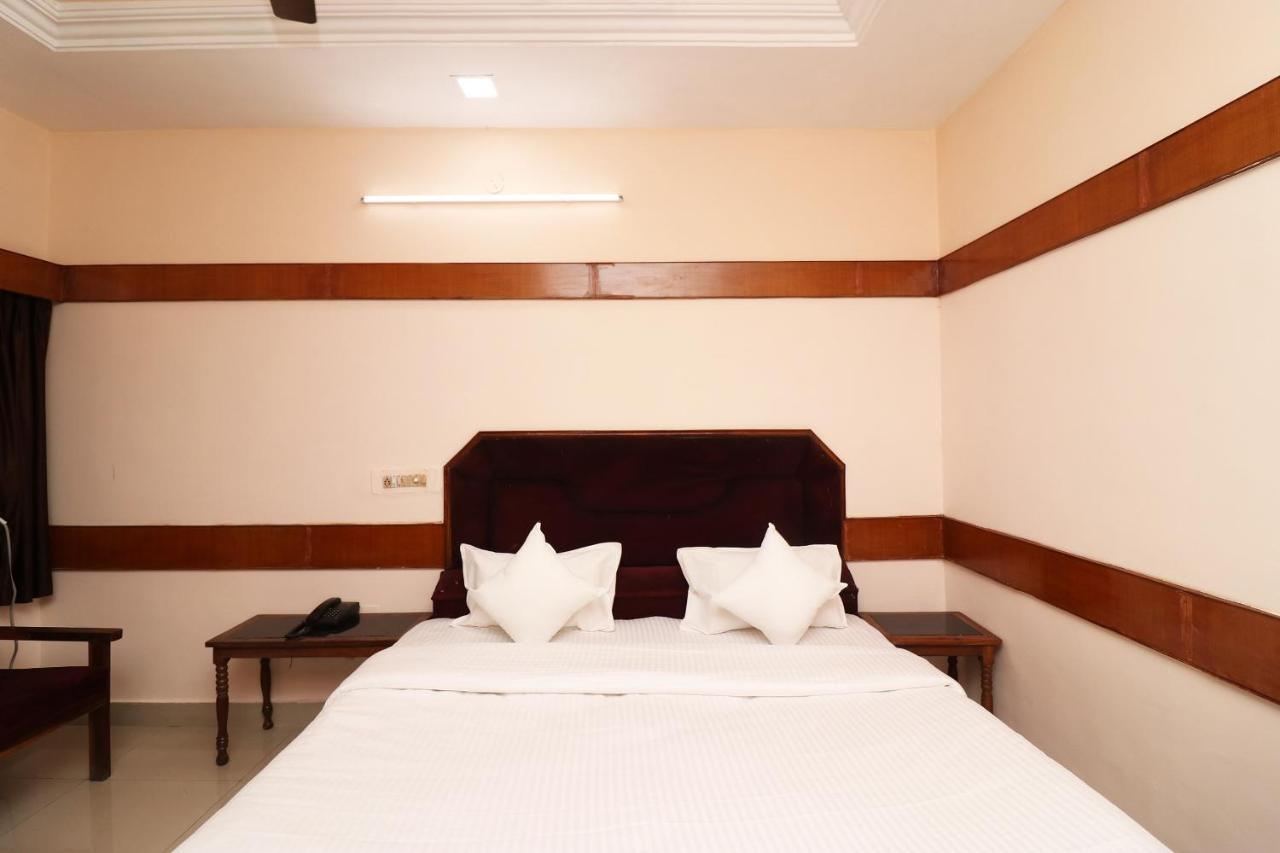 Spot On 37002 Hotel Natraj Bilaspur  Luaran gambar
