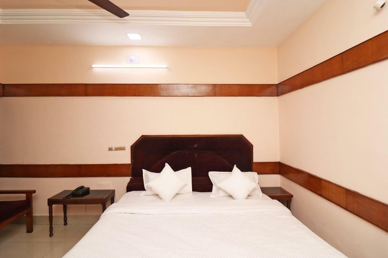 Spot On 37002 Hotel Natraj Bilaspur  Luaran gambar